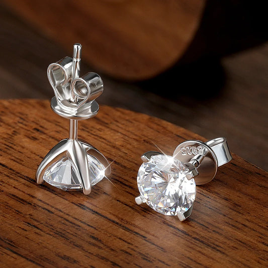 Four-Claw Moissanite Stud Earrings