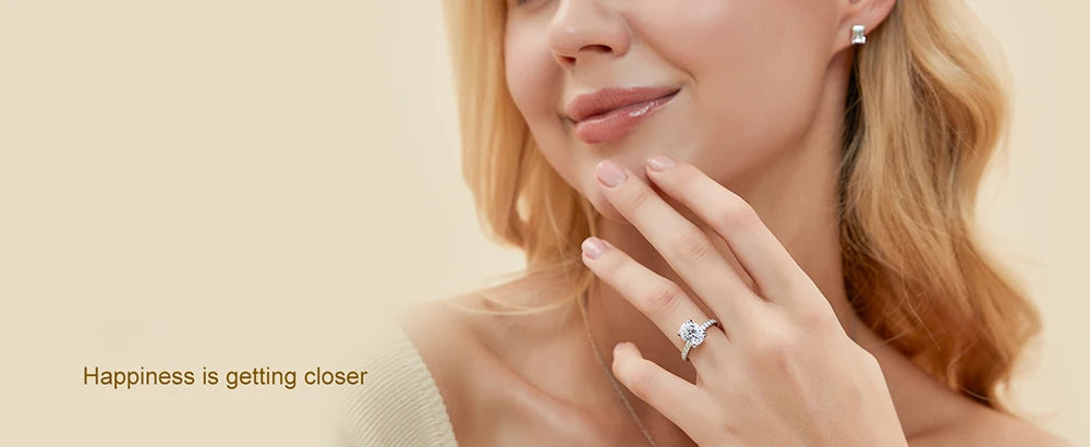 Oval Halo Moissanite Engagement Ring