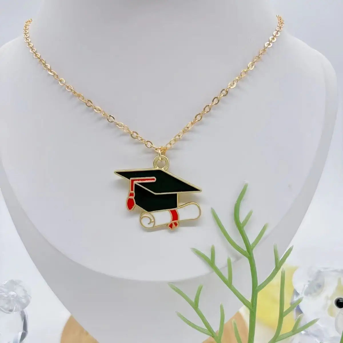 1PCS Fashionable And Simple Rectangular Shape. Bachelor's Hat Sunflower Smiling Face Women's Necklace Pendant. Exquisite Aifts F