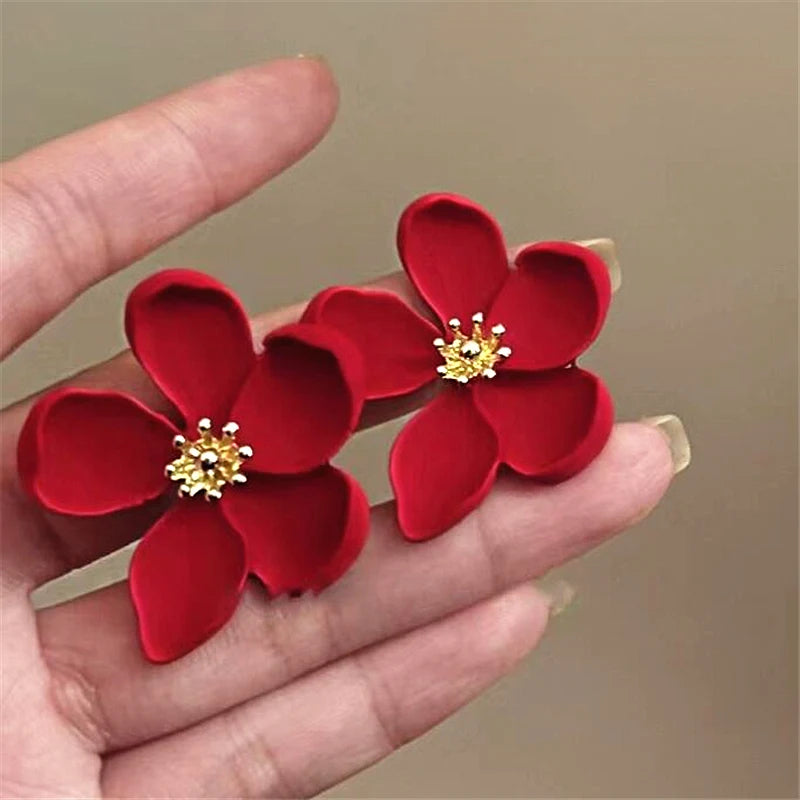 Gold Color Matte Texture Metal Flower Retro Earrings for Women Girls Fashion Party Jewelry Gifts 2024